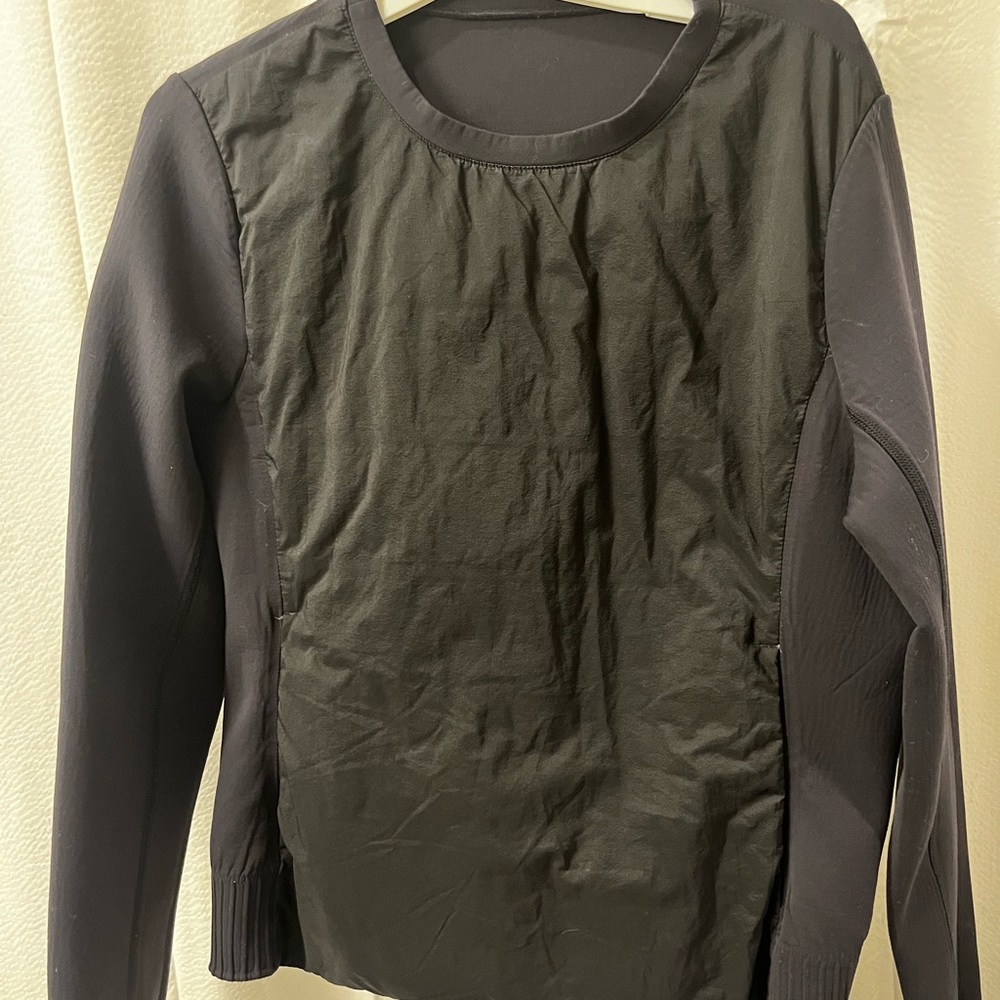 Lululemon athletica long sleeve shirt, EUC! Size 8.